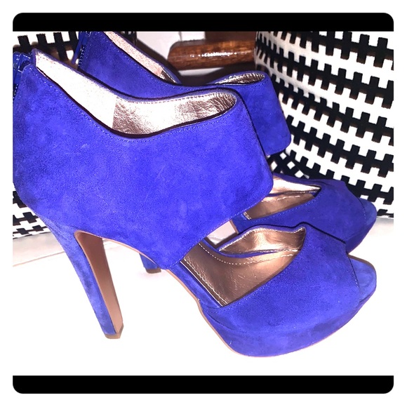Purple Suede BCBG Platform Open Toe Heels - Picture 2 of 6